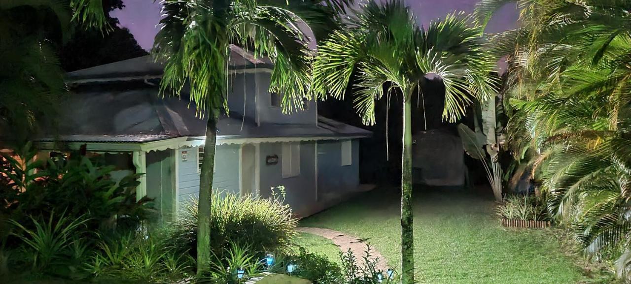 Gite Kaz A Topaze, Piscine, Jardin Tropical Sainte-Rose Eksteriør billede