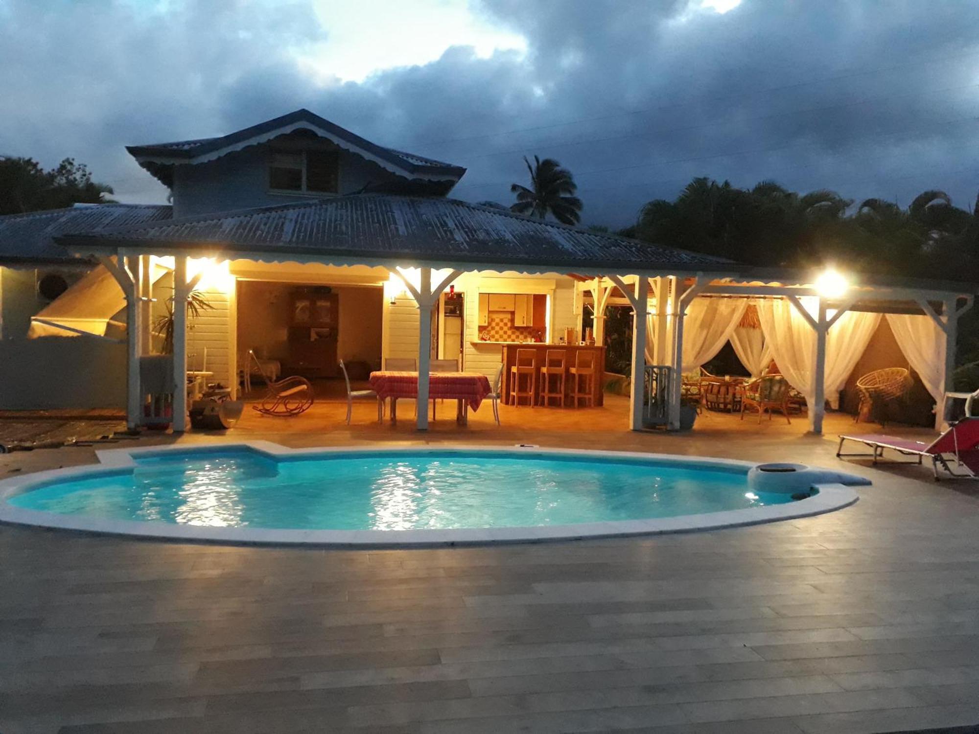 Gite Kaz A Topaze, Piscine, Jardin Tropical Sainte-Rose Eksteriør billede