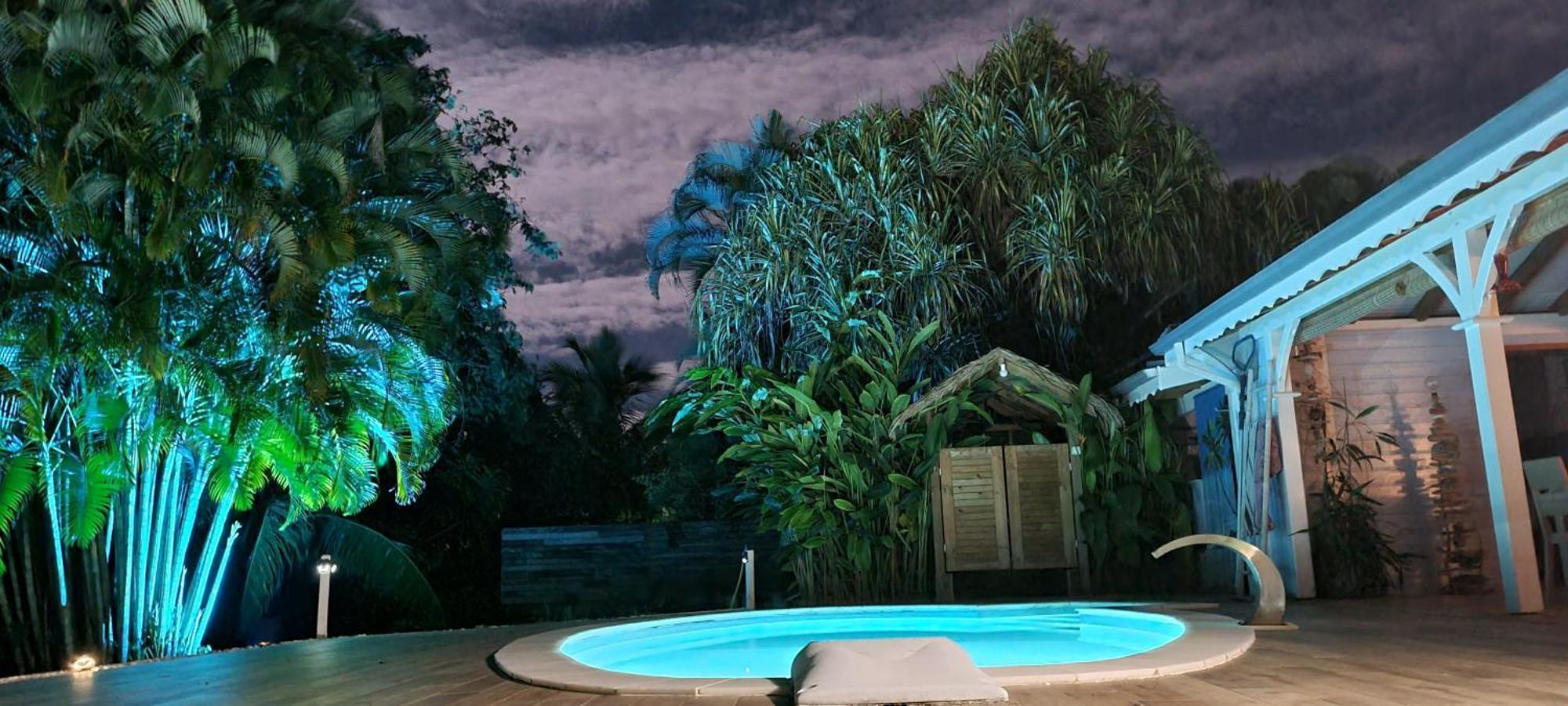 Gite Kaz A Topaze, Piscine, Jardin Tropical Sainte-Rose Eksteriør billede