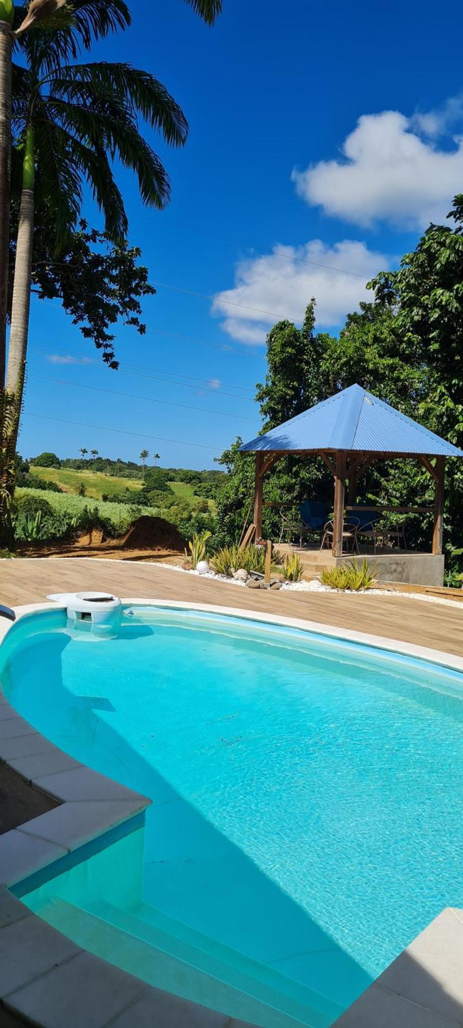 Gite Kaz A Topaze, Piscine, Jardin Tropical Sainte-Rose Eksteriør billede